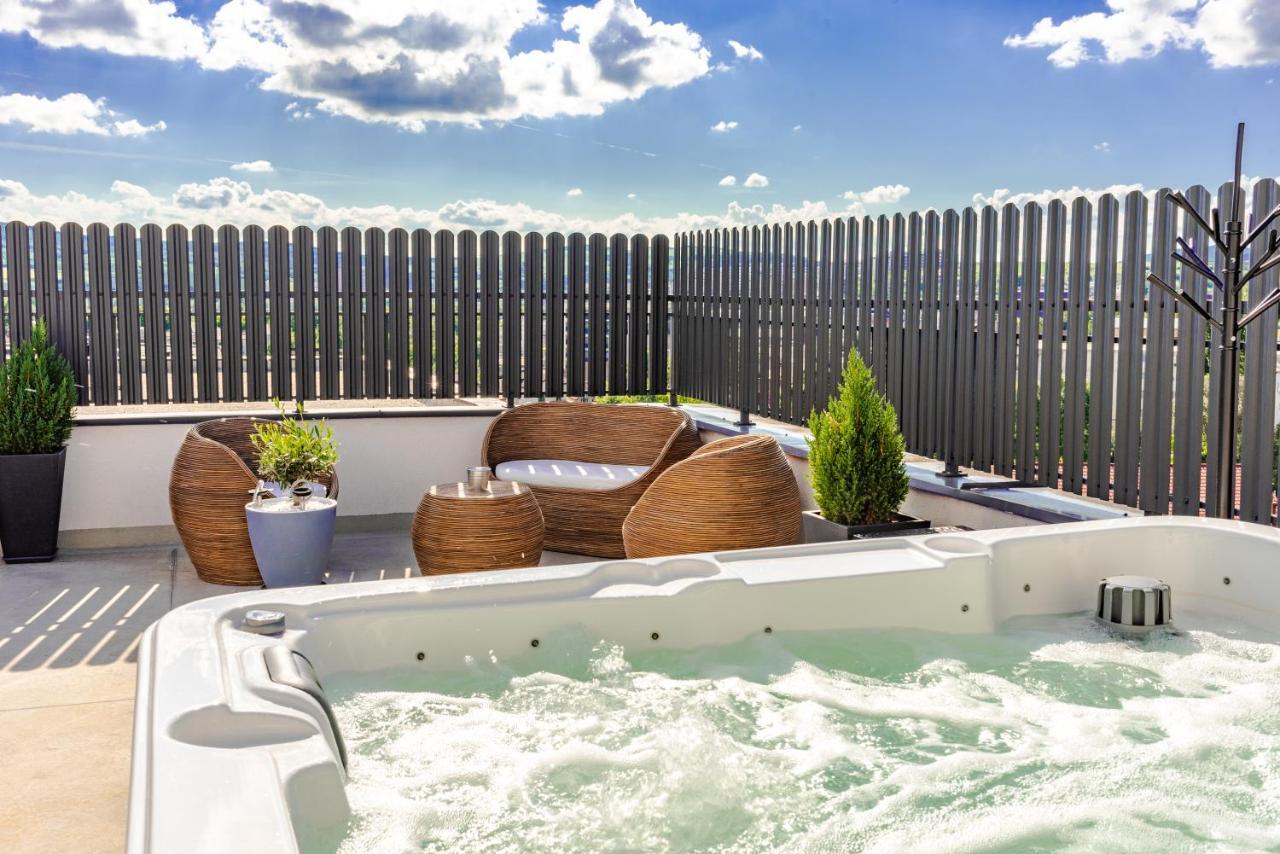 Thome Hoia Jacuzzi Cluj-Napoca Exteriör bild