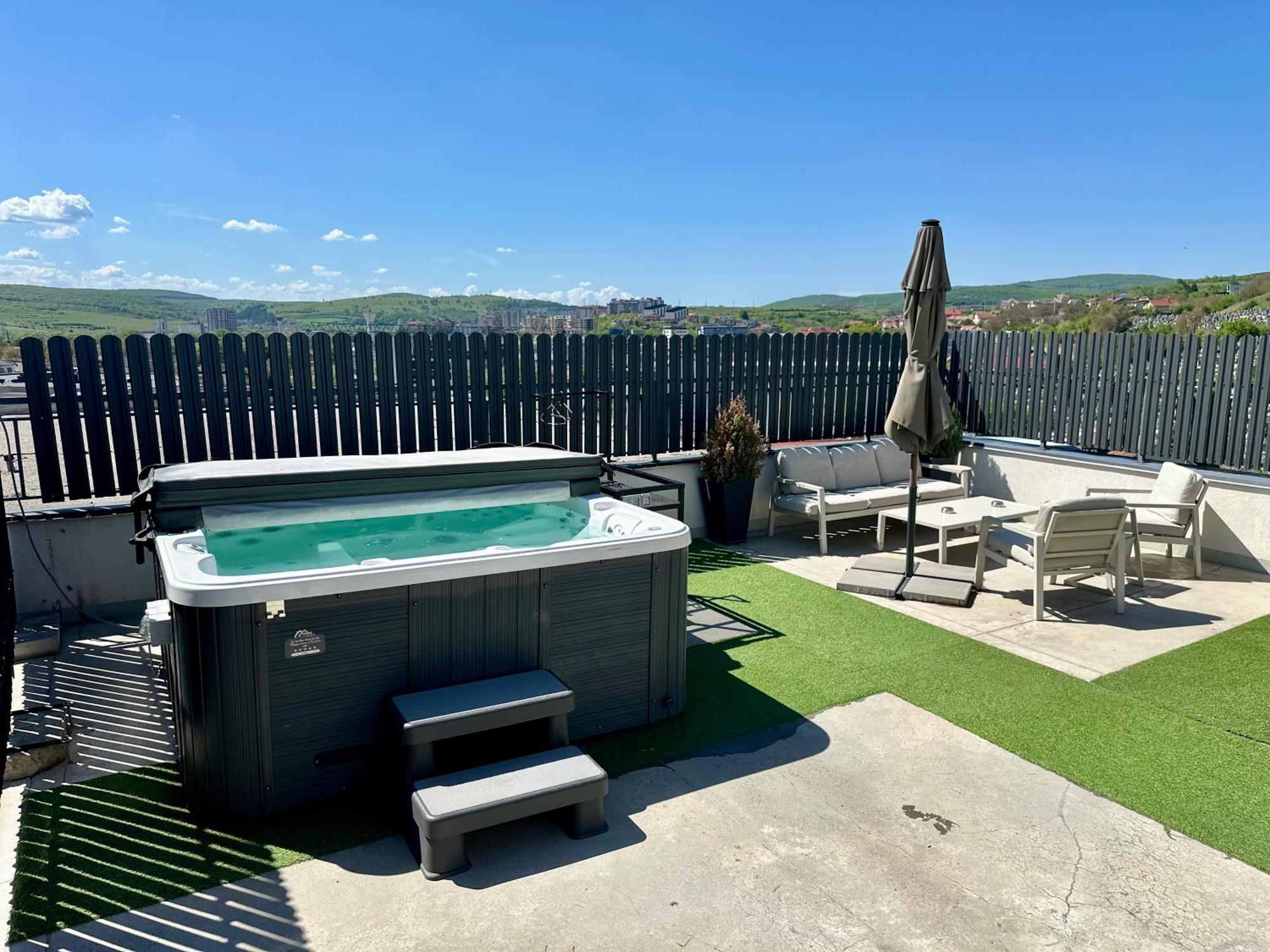 Thome Hoia Jacuzzi Cluj-Napoca Exteriör bild