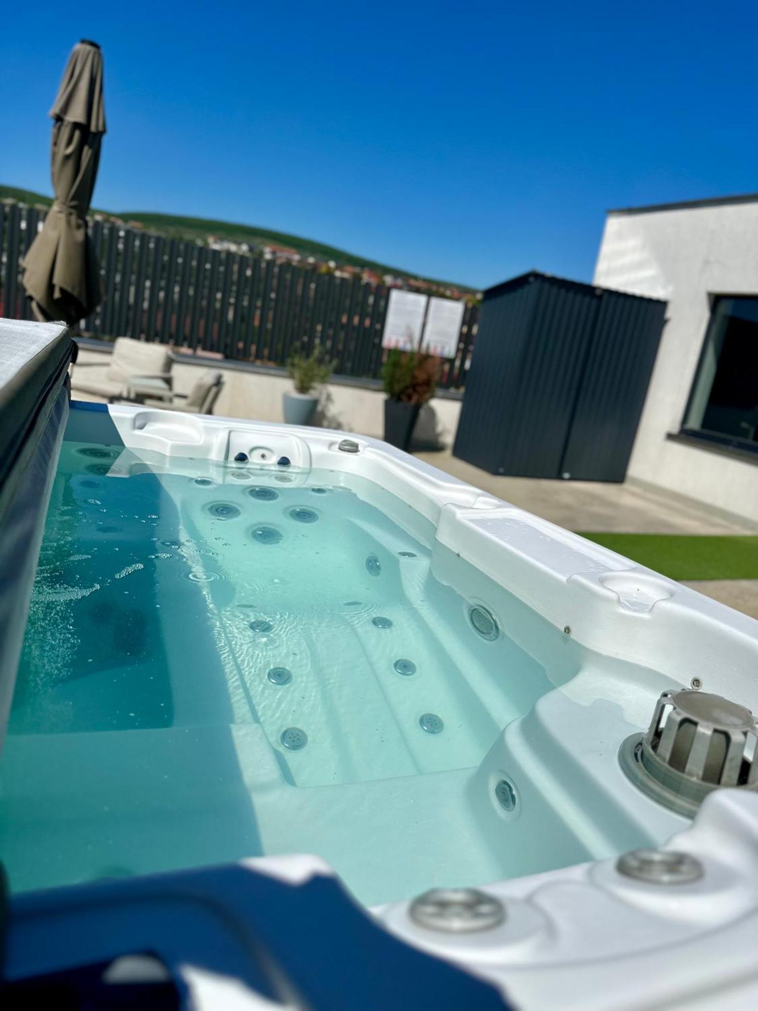 Thome Hoia Jacuzzi Cluj-Napoca Exteriör bild